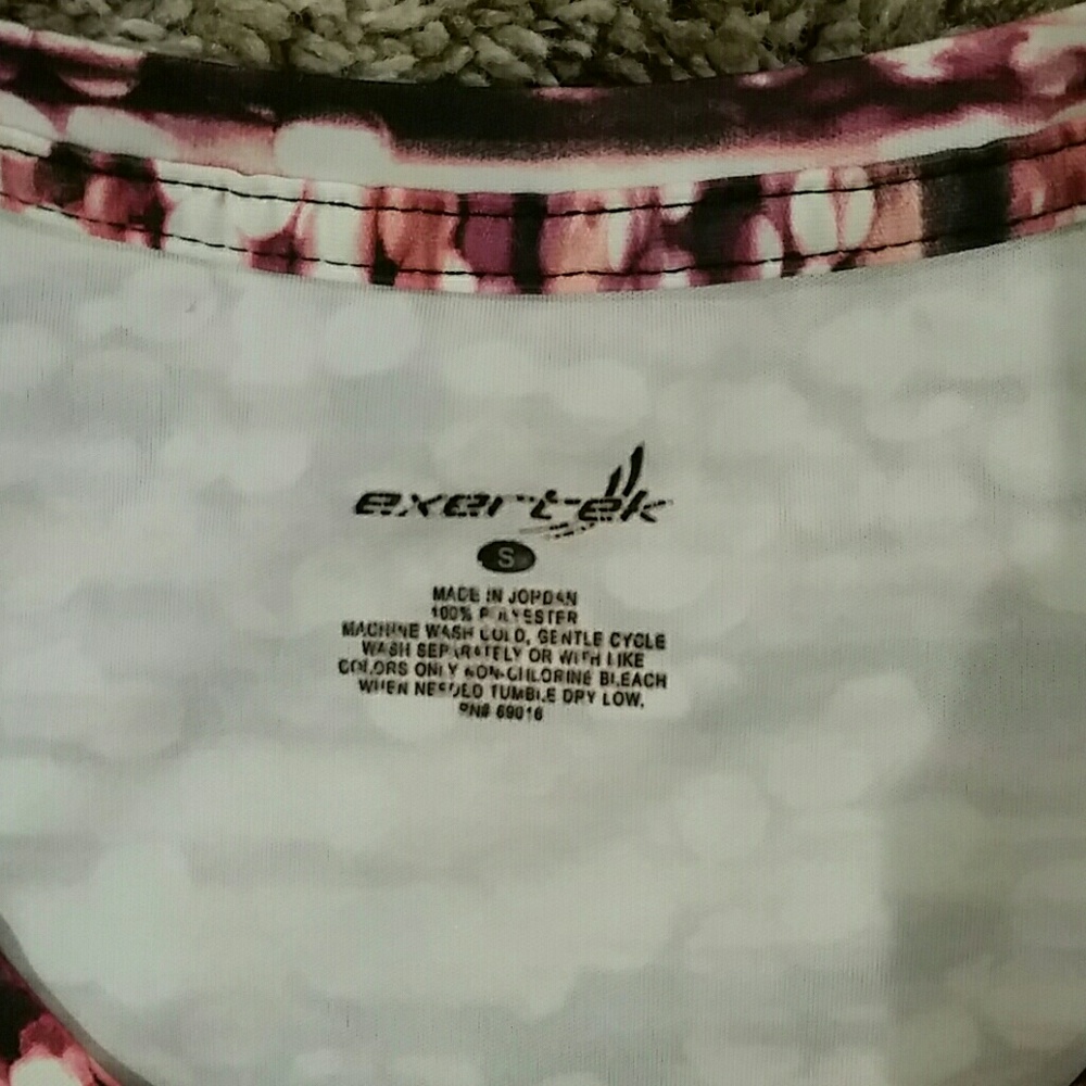 Small Exertek Top - Picture 2 of 3